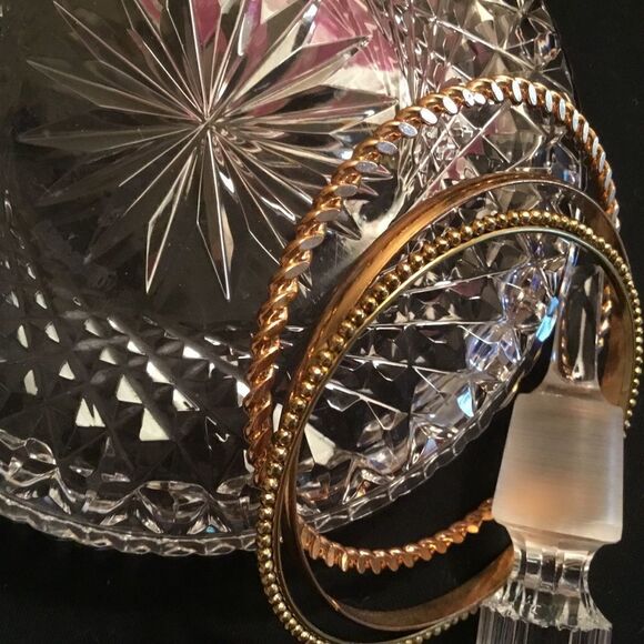 Set of 3 Goldtone Bangles - Picture 1 of 3